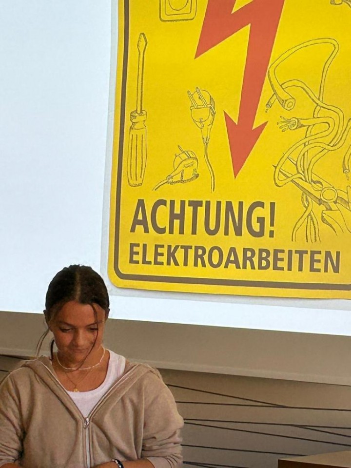 446e451a a2e2 427a 9328 d8b3f5b87130