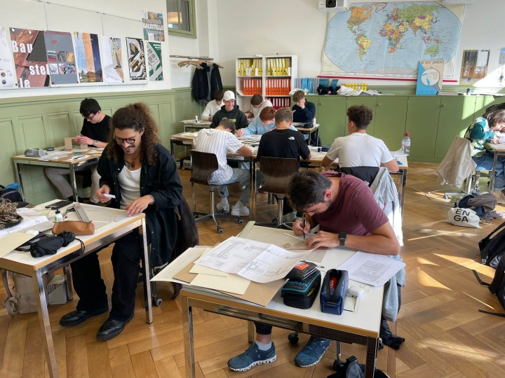 PHOTO 2024 10 09 18 31 00