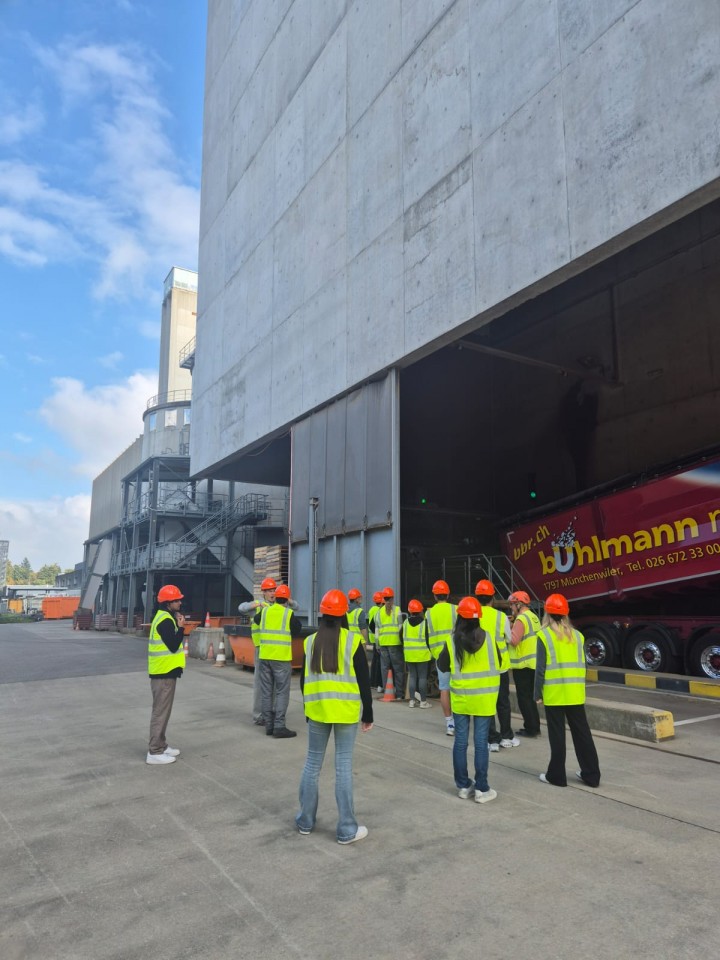 PHOTO 2025 10 09 16 33 14