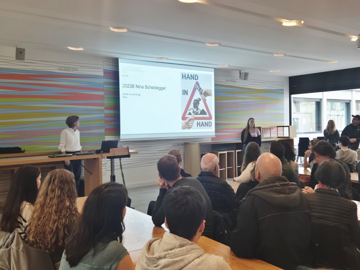 PHOTO 2025 10 09 19 04 10 3 1